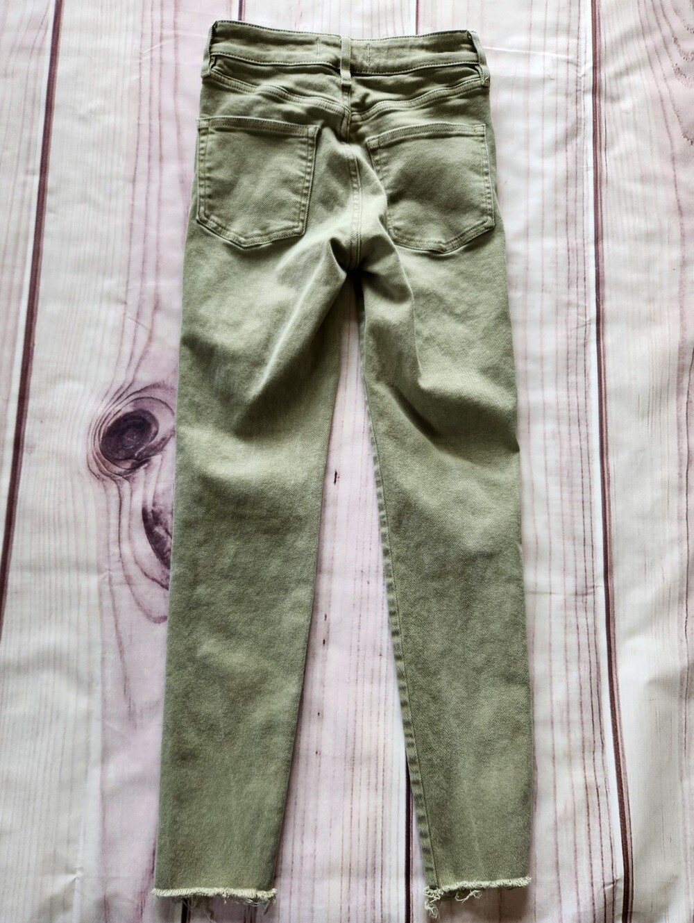We The Free "Raw Hem Jegging Skinny Jeans" Sage Army Green | Women's Size 26 - Picture 8 of 12